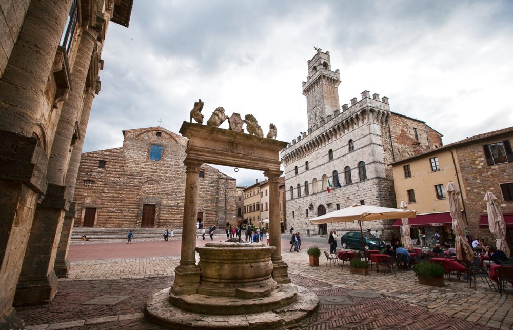 IL BORGO DI MONTEPULCIANO
Siena